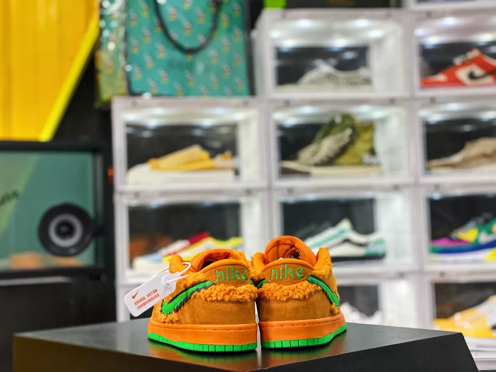 Company level Grateful Dead X NK SB Dunk L OW Yellow Bear is currently the highest version on the market, with an exclusive batch of original boxes and built-in air cushions. The original standard is not a commercial waste currency item number CJ510