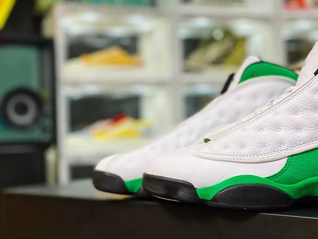 Top tier AJ13 Lucky White Green Shipping, the strongest 13 generations on the market, creating the strongest replica full shoe raw materials in China ➕ Original carbon plate ➕ Original tricolor cat's eye Original genuine cat's eye Real carbon Air Jordan 13 