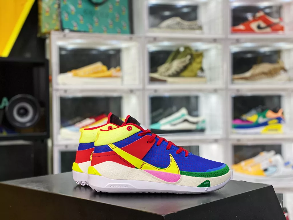 Men's shoes are made in standard half size system # Upgraded with lighter and thinner breathable mesh material # Full length Zoom Air pull up midsole and forefoot Zoom Air unit ❗ Basketball Star color scheme! KD13 officially released, Nike KD 13 EP 