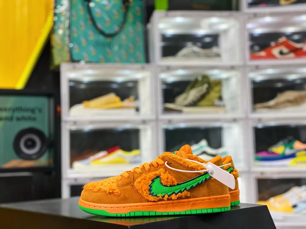Company level Grateful Dead X NK SB Dunk L OW Yellow Bear is currently the highest version on the market, with an exclusive batch of original boxes and built-in air cushions. The original standard is not a commercial waste currency item number CJ510