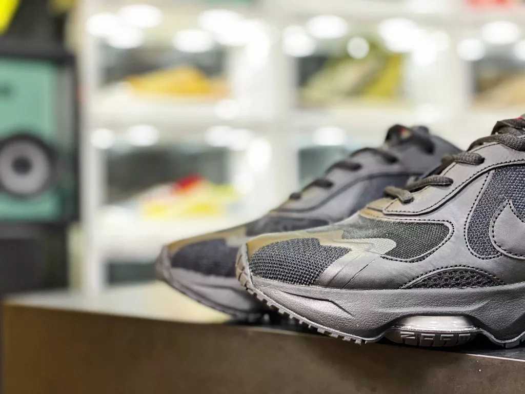 Nike Air Zoom Division Split Deconstructed Series Cushioned Low Top Sports Air Cushion Jogging Shoe Product Number: CK2946-001 Men's Shoe Genuine Half Size System # Made of Mesh Fabric Panel # 4 Zoom Fiber Cushion Cushioning Materials Embedded in the Forefoot ❗ : 8