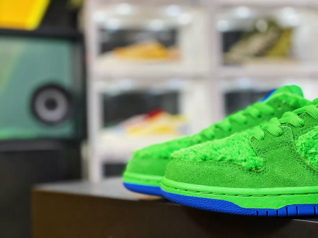 Company level Grateful Dead X NK SB Dunk L OW Yellow Bear is currently the highest version on the market, with an exclusive batch of original boxes and built-in air cushions. The original standard is not a commercial waste currency item number CJ510
