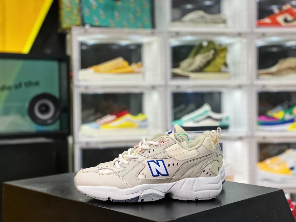 Original New Balance Newbalance WX608 IU Li Zhien Same White Red Blue Pink Label Casual Jogging Daddy Shoes Online Red INS ‼️ Customized private mold to create pure original shoe body, full shoe fluorescent anti-counterfeiting, no one has come before ‼️ Customer Supplied Korean Counter Hanging Tag Bee 10
