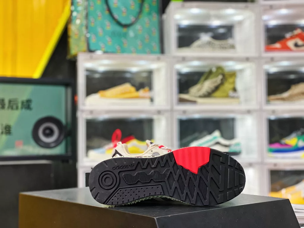 True label with half size # avant-garde to the extreme # Tribute to new technology 4D printing technology ❗ 2020 New Product, Adidas Consortium Runner Sense 4D 
