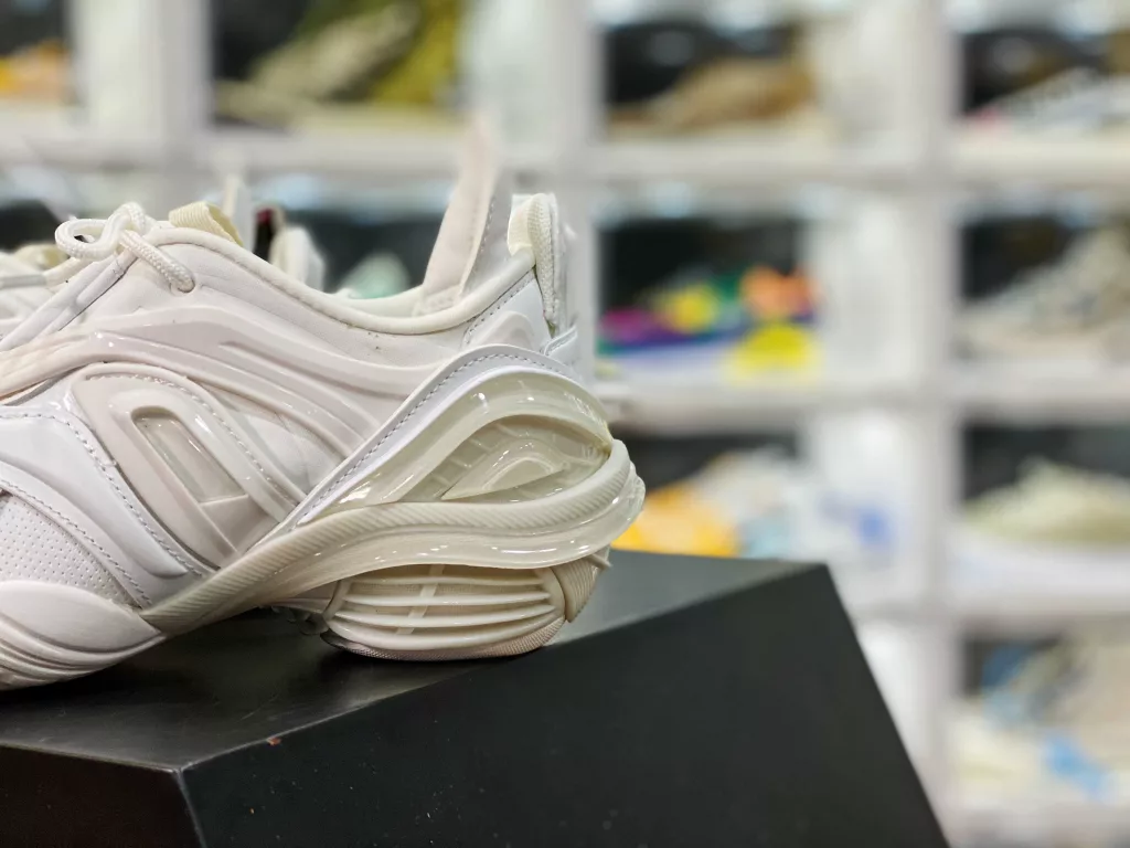 Okay version BALENCIAGA [TYREX 5.0] 10