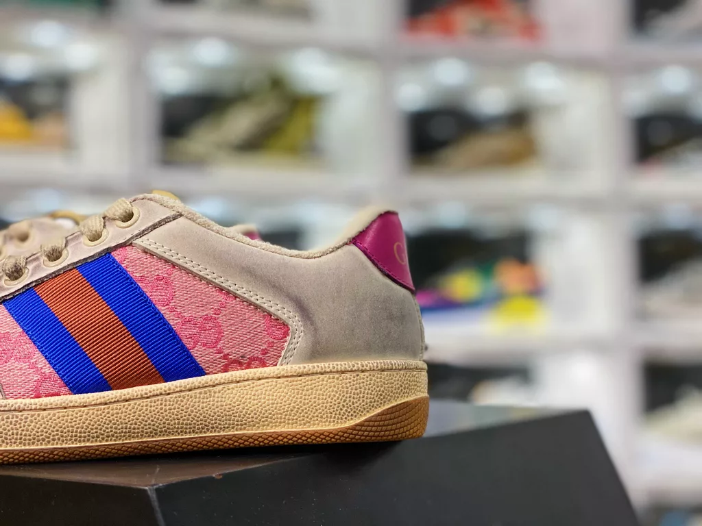 Exclusive chip version ‼️ The strongest and top tier designated version available on the market, Gucci/Gucci Distressed Screener Sneaker Classic Prototype Retro Versatile Old Dad's Board Shoes/Retro Academy Style Retro Original Old 10