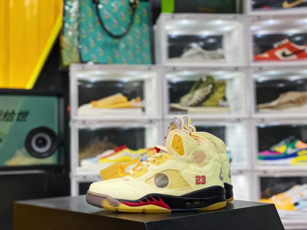 Tasting the Fresh Off White x Air Jordan Retro 5 Sail OW Beige Red 2020 AJ5 Celebrates 30th Anniversary with Exclusive American Fashion Luxury Brand Reunion Black 3M 