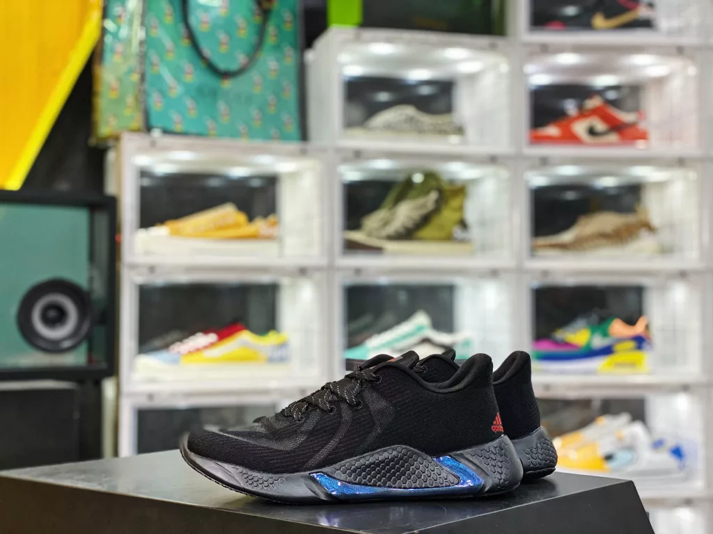 True standard half size system # 3 layer combination sole mold # Mid sole EVA foam cushioning material # Horse brand rubber anti slip effect # TPU brackets on both sides for stable support ❗ Adidas AlphaBOUNCE M Leather Alpha Series Shark Gill Pattern Bottom Cover 10