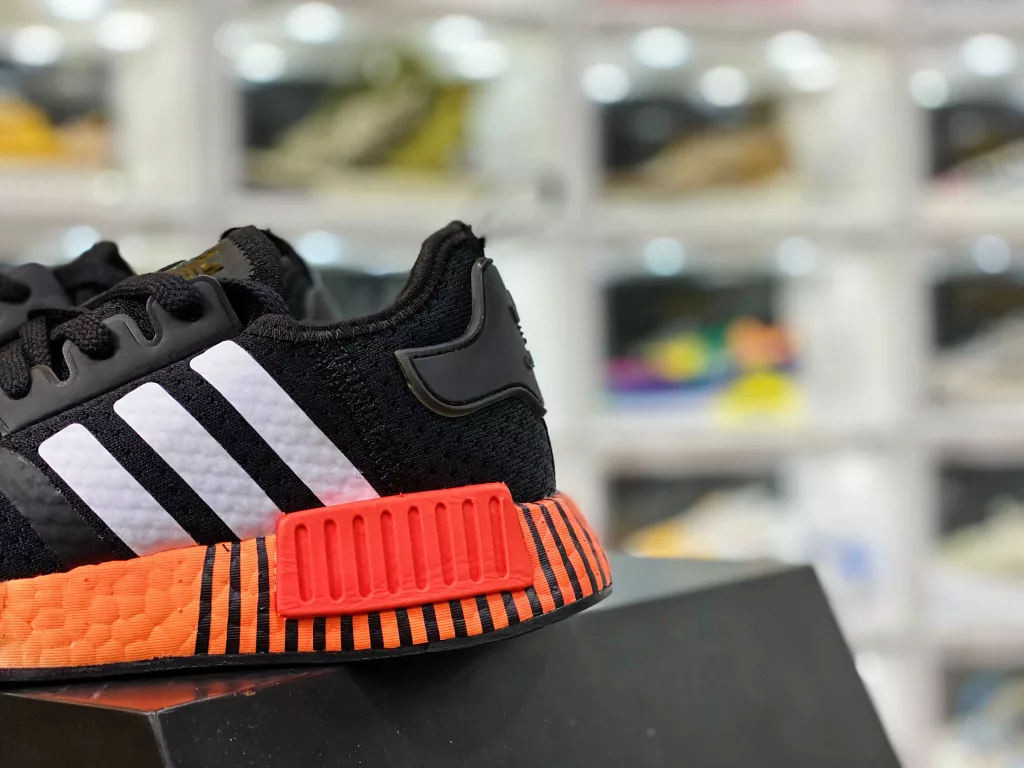 Classic remanufactured version # Genuine and authentic materials for men and women's shoes # Full length Boost+stability module ❗ Classic color scheme, Adidas adidas Clover Originals NMD_ R1 Primeknit 