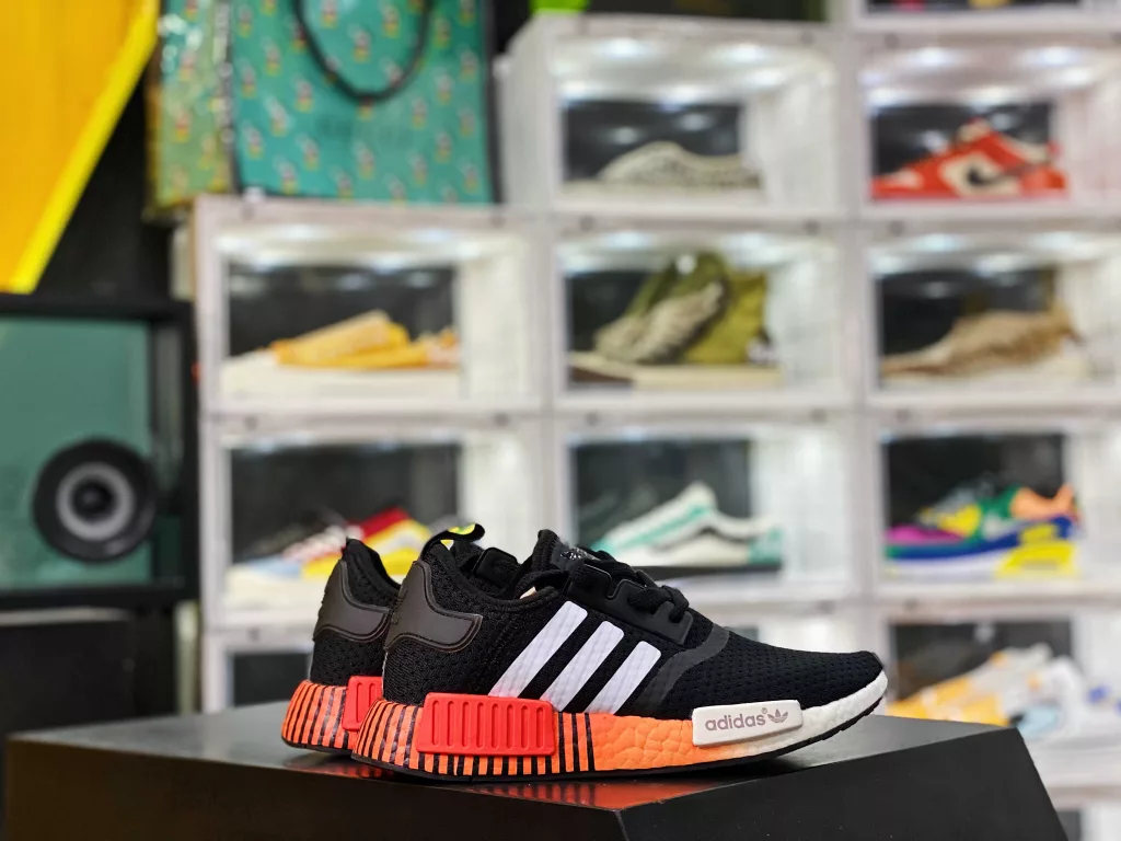 Classic remanufactured version # Genuine and authentic materials for men and women's shoes # Full length Boost+stability module ❗ Classic color scheme, Adidas adidas Clover Originals NMD_ R1 Primeknit 