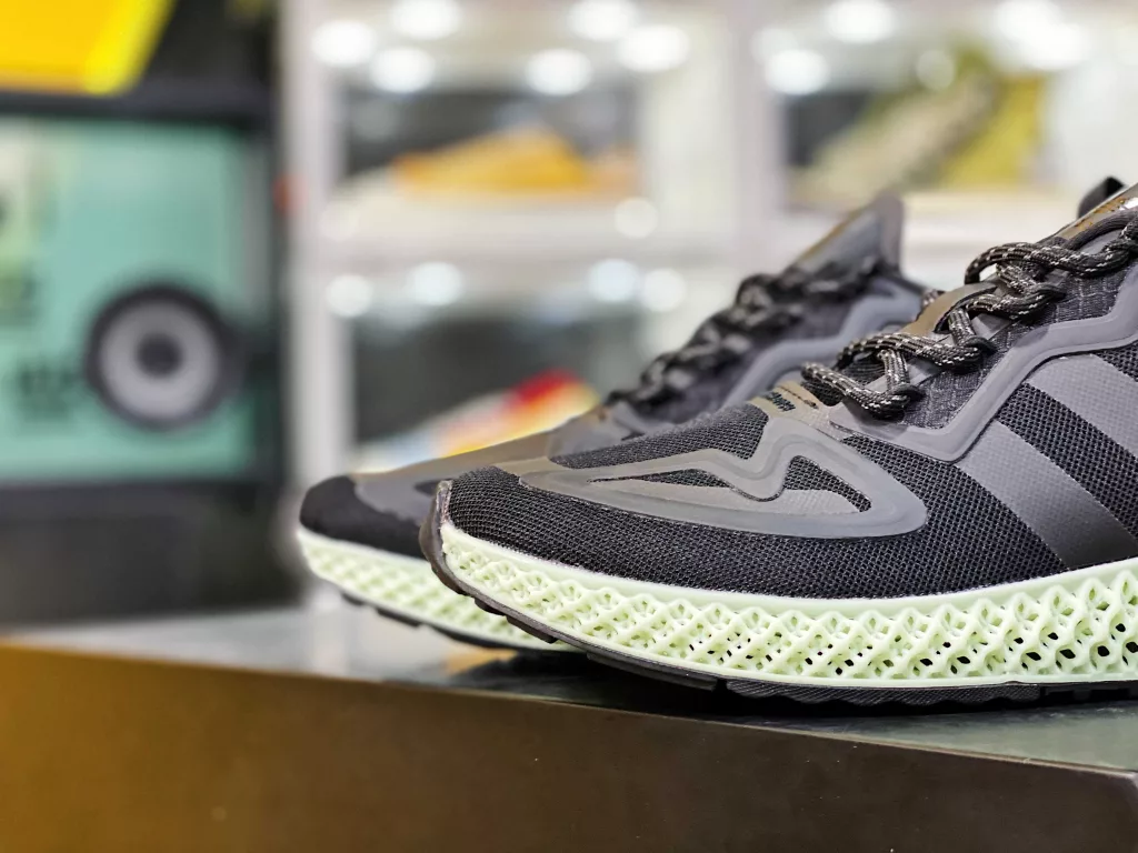 True label with half size # avant-garde to the extreme # Tribute to new technology 4D printing technology ❗ 2020 New Product, Adidas Consortium Runner Sense 4D 