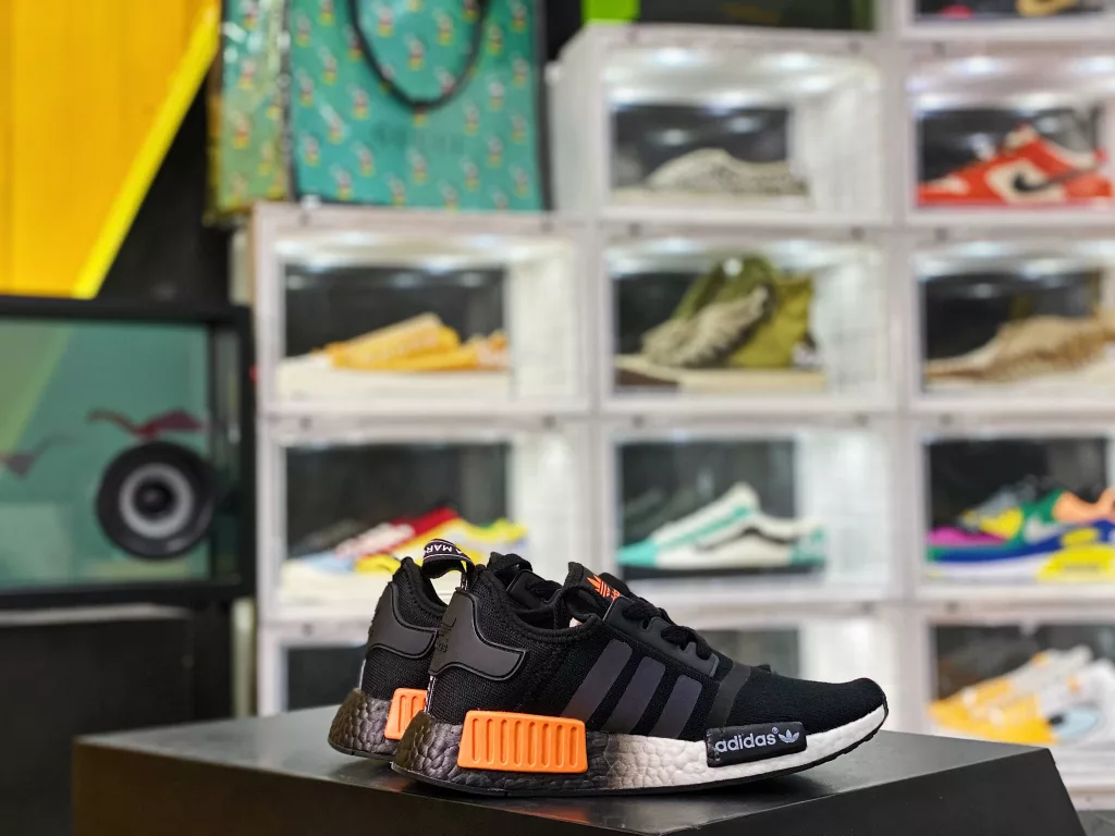 Classic remanufactured version # Genuine and authentic materials for men and women's shoes # Full length Boost+stability module ❗ Classic color scheme, Adidas adidas Clover Originals NMD_ R1 Primeknit 