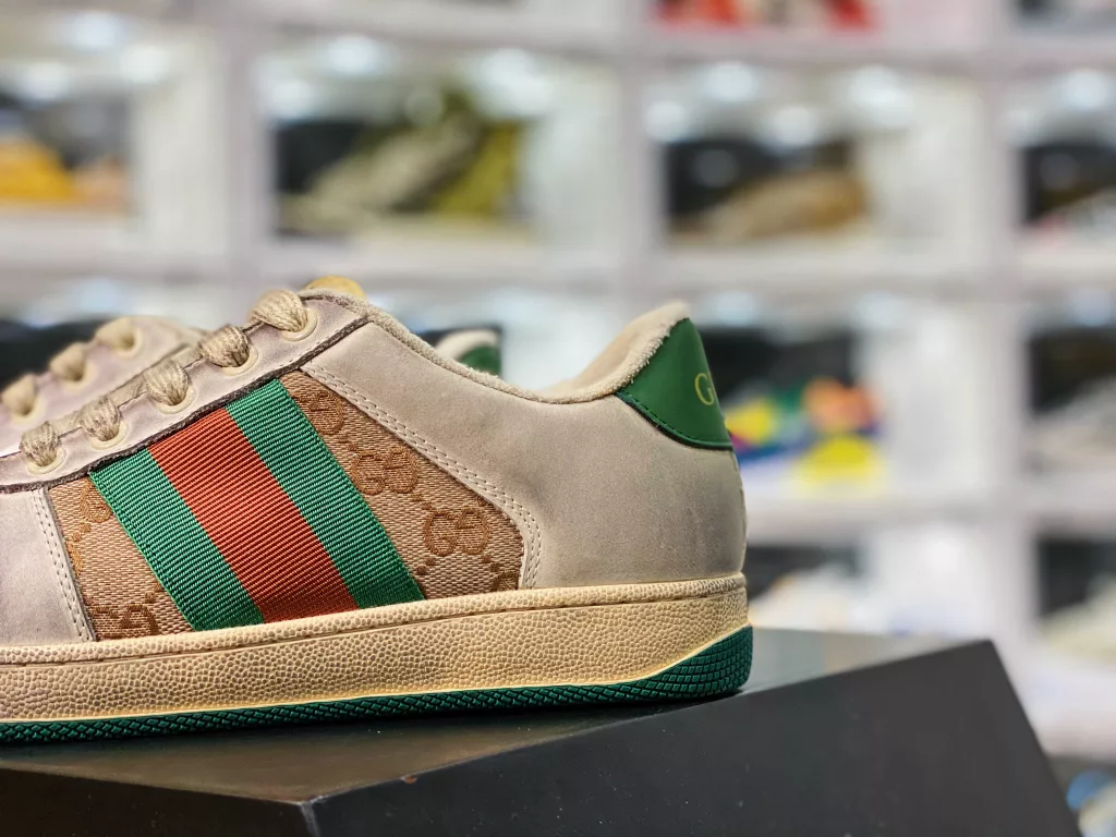 Exclusive chip version ‼️ The strongest and top tier designated version available on the market, Gucci/Gucci Distressed Screener Sneaker Classic Prototype Retro Versatile Old Dad's Board Shoes/Retro Academy Style Retro Original Old 10