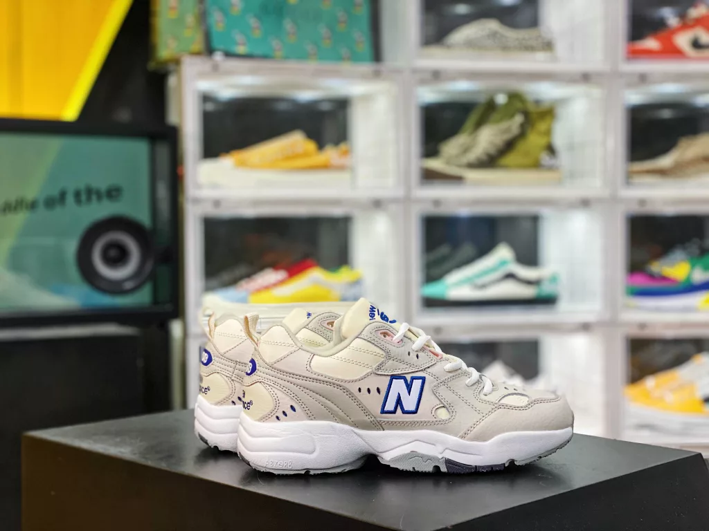 Original New Balance Newbalance WX608 IU Li Zhien Same White Red Blue Pink Label Casual Jogging Daddy Shoes Online Red INS ‼️ Customized private mold to create pure original shoe body, full shoe fluorescent anti-counterfeiting, no one has come before ‼️ Customer Supplied Korean Counter Hanging Tag Bee 10