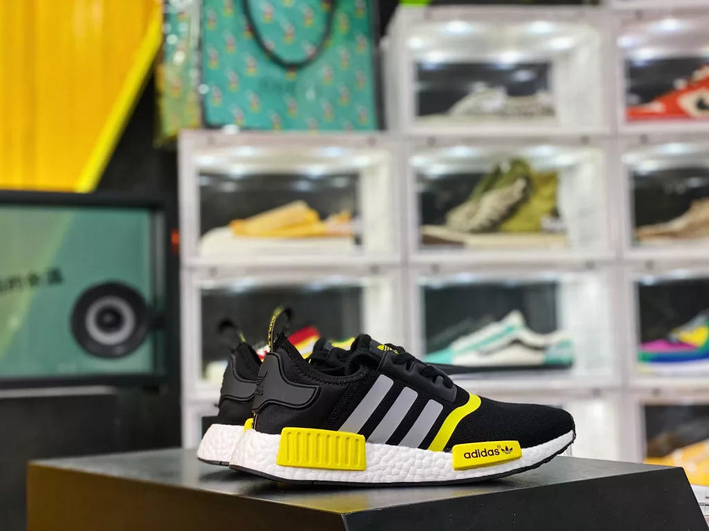 True label with half size # avant-garde to the extreme # Tribute to new technology 4D printing technology ❗ 2020 New Product, Adidas Consortium Runner Sense 4D 