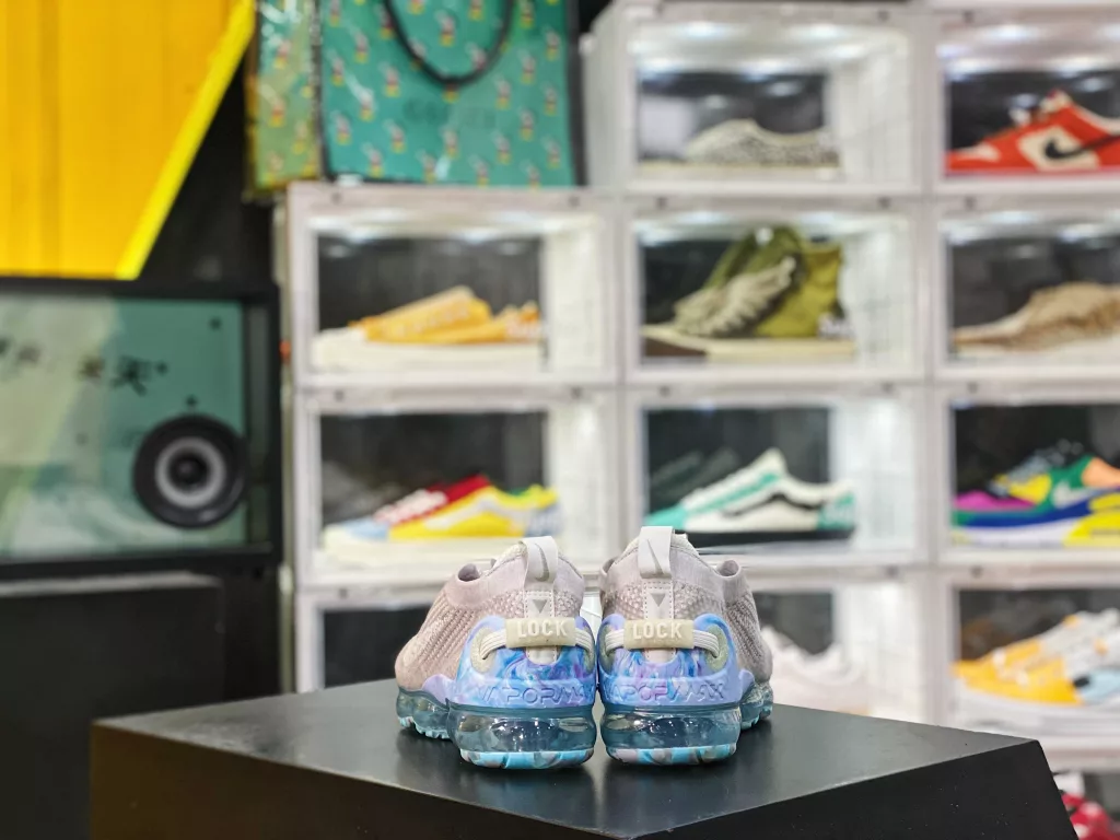Air Vaporax 2020 FK Pure Platinum Grey Blue Rainbow 🌈 Weaving this product using recycled materials and recycled design methods, due to its weight proportion of recycled materials reaching at least 50%, it truly becomes Nike10
