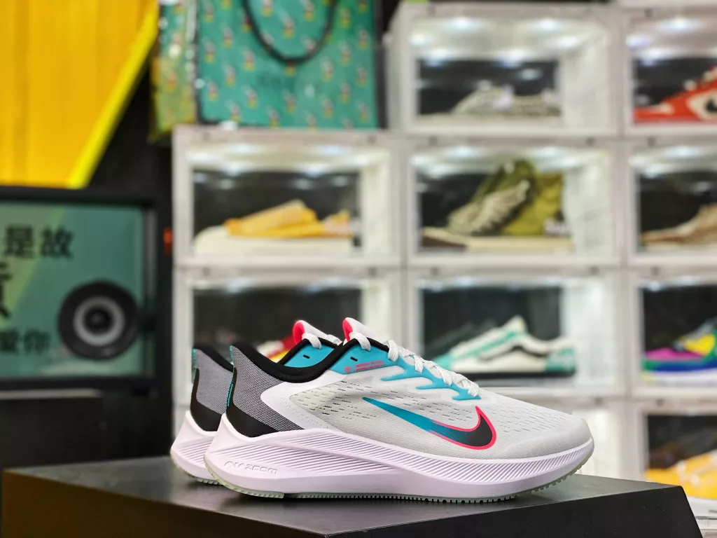 Men's shoes genuine half size system # Upgrade original last original data development paper version # Original Flymesh mesh breathable upper # Built in Zoom small air cushion device ❗ The all-new Tmall Evergreen style features Nike Zoom WINFLO 37th generation Flywire Jacquard for lightweight, breathable and casual sports