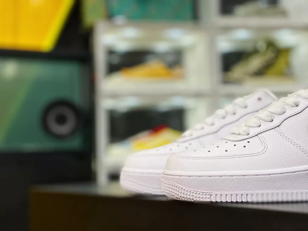 Air Force 1 black hole hook Air Force One low top live shot of the first customer supplied mold, raw materials, built-in full-length Solo original last cardboard 👏🏻 Create the most perfect Air Force shoe shape exclusively for physical counter mixed sales. Product number: CZ7377-10010