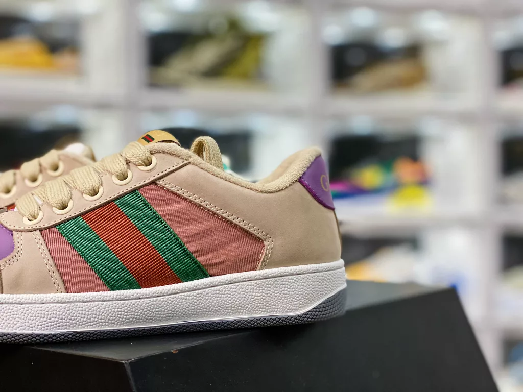 Exclusive chip version ‼️ The strongest and top tier designated version available on the market, Gucci/Gucci Distressed Screener Sneaker Classic Prototype Retro Versatile Old Dad's Board Shoes/Retro Academy Style Retro Original Old 10
