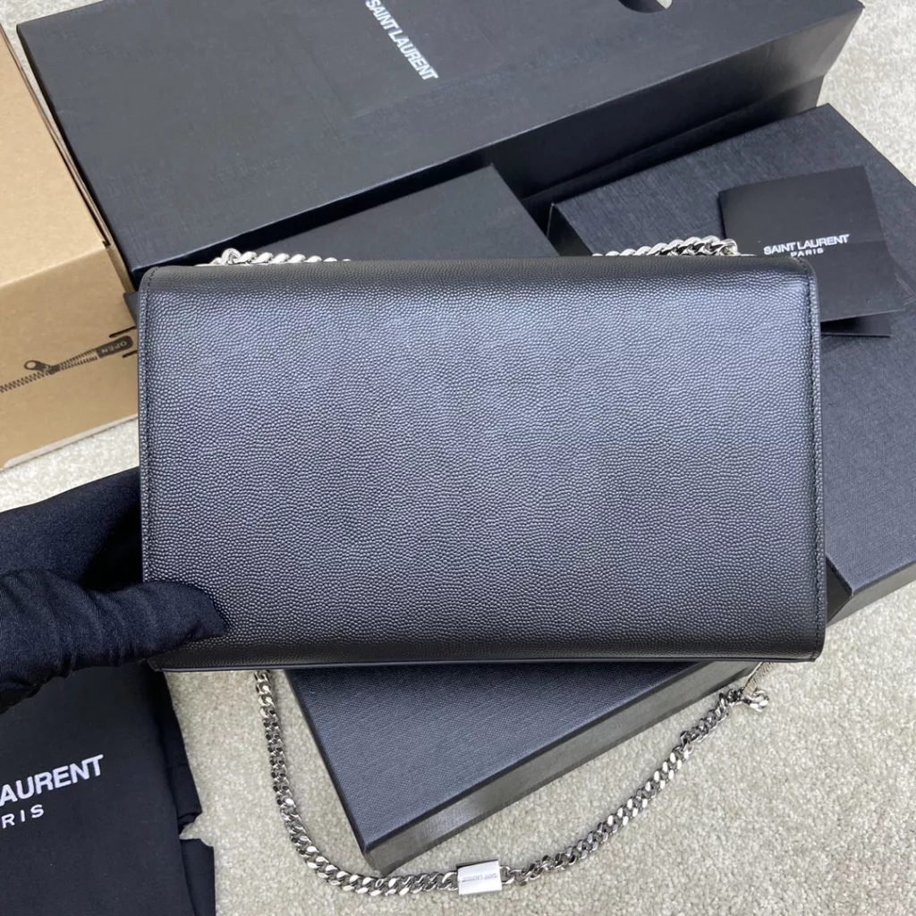 Black ball/silver buckleThe most classic style Kate chain crossbody bag! Every girl's wardrobe must have a versatile style! High quality original South African leather, wear and scratch resistant, no need to carefully care 💫 trust me kate is absolutely timeless classicModel: 354021 Size: 24*14.5*5.5cm