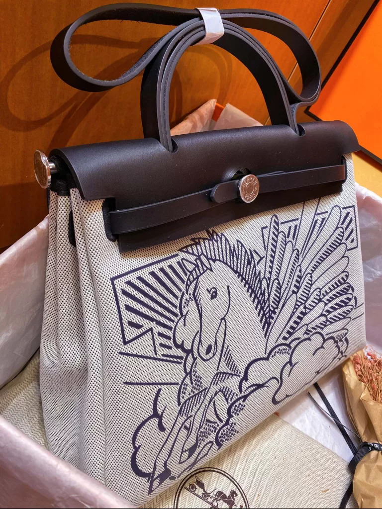 Herbag 31cm Limited Edition silk Screen Pegasus (inseam) Size: 25x31x10cm