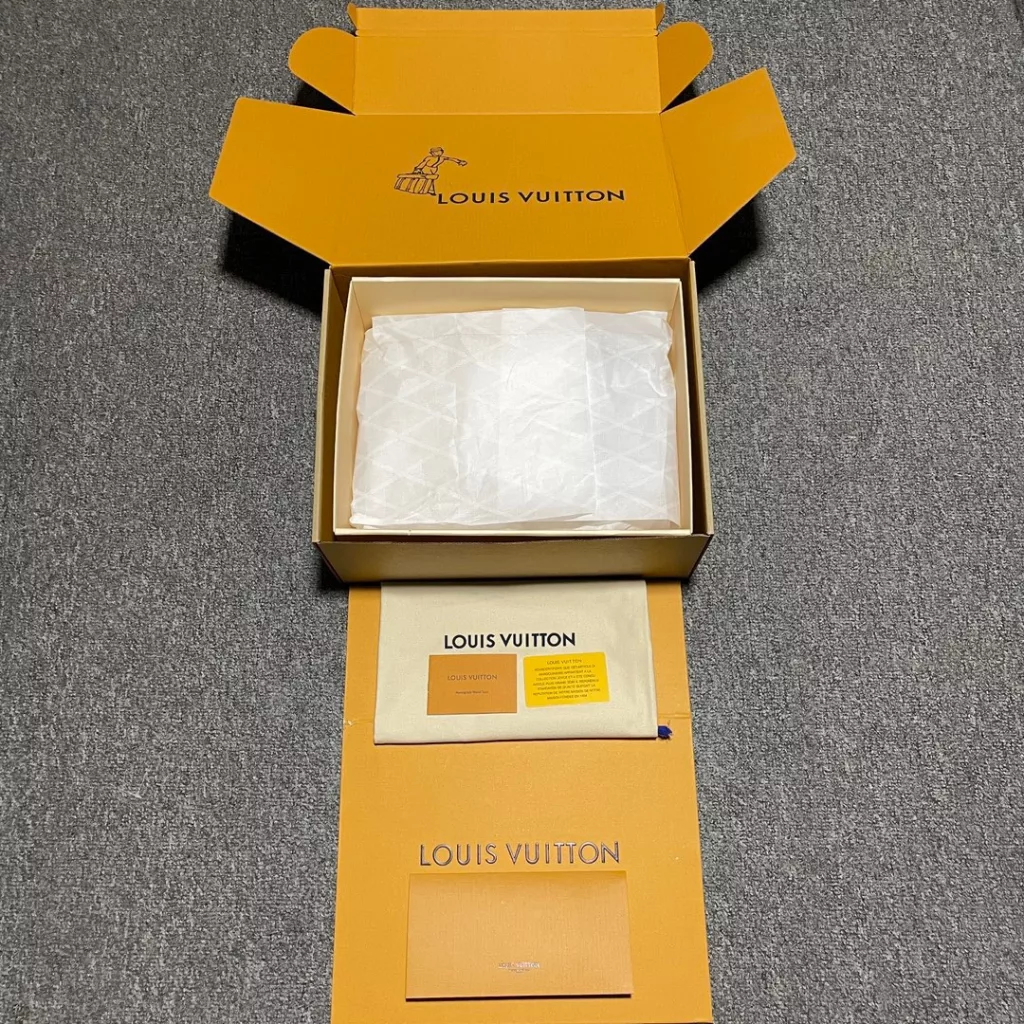 Louis Vuitton Trainer 23ss low-top casual sneakersSize: 38 39 40 41 42 43 44 45 Note: Size 46 can be customized