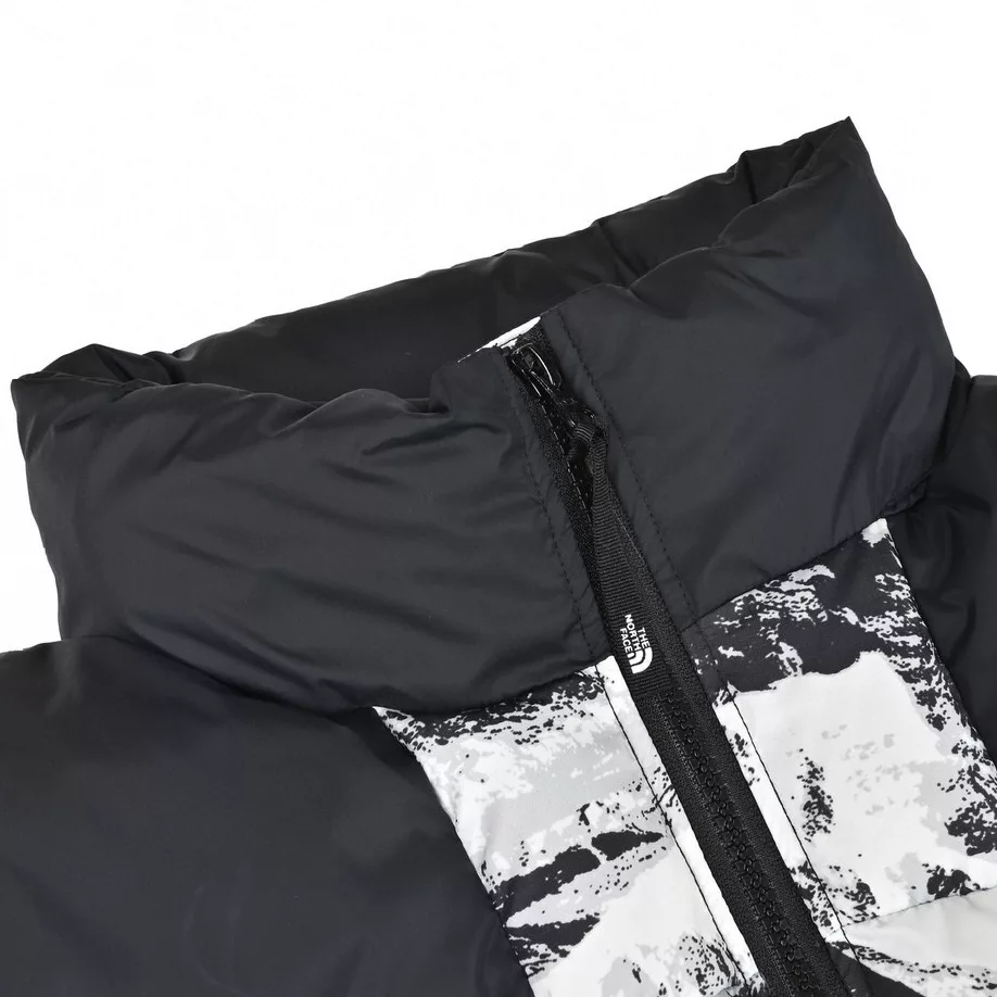 𝐓𝐡𝐞 𝐍𝐨𝐫𝐭𝐡 𝐅𝐚𝐜𝐞 𝐌 '𝐒 𝐋𝐇𝐎𝐓𝐒𝐄𝐞𝐜𝐨 fabric version North Snow Mountain 3.0 ink black and white