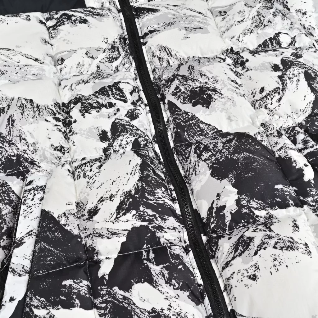 𝐓𝐡𝐞 𝐍𝐨𝐫𝐭𝐡 𝐅𝐚𝐜𝐞 𝐌 '𝐒 𝐋𝐇𝐎𝐓𝐒𝐄𝐞𝐜𝐨 fabric version North Snow Mountain 3.0 ink black and white