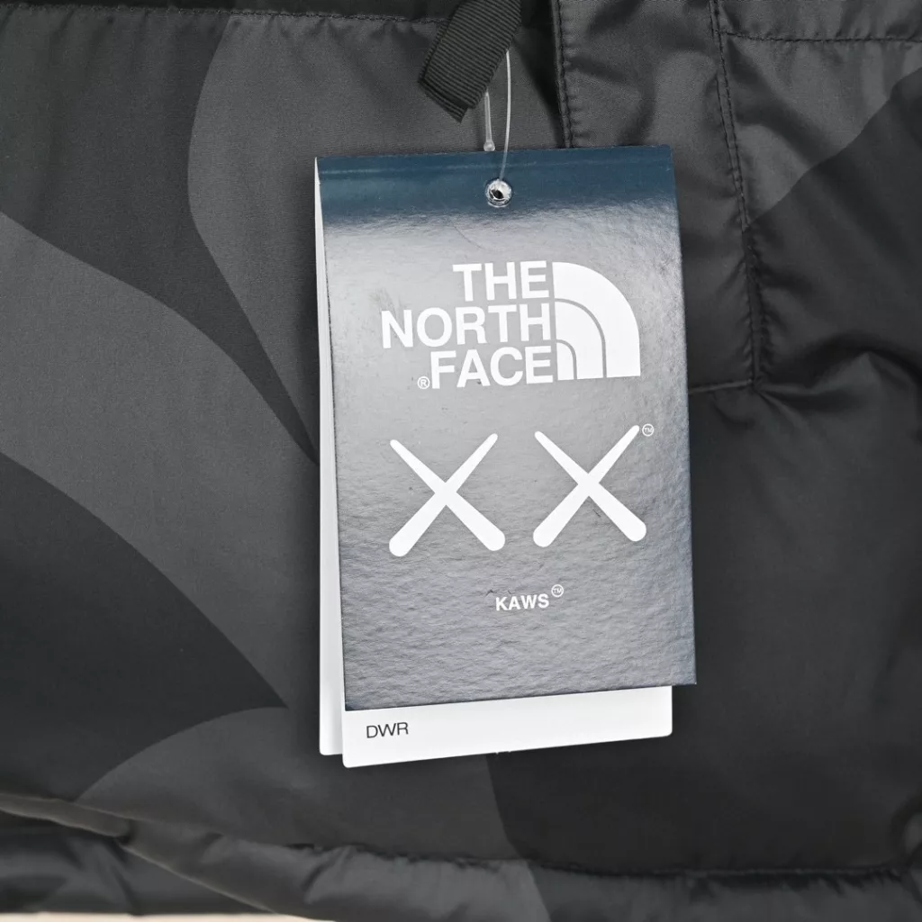 𝐓𝐡𝐞 𝐍𝐨𝐫𝐭𝐡 𝐅𝐚𝐜𝐞 𝐗 𝐊𝐚𝐰𝐬𝟐𝟐𝐅𝐖 north 𝟏𝟗𝟗𝟔 𝐗 𝐊𝐚𝐰𝐬 𝐗𝐗 down jacket