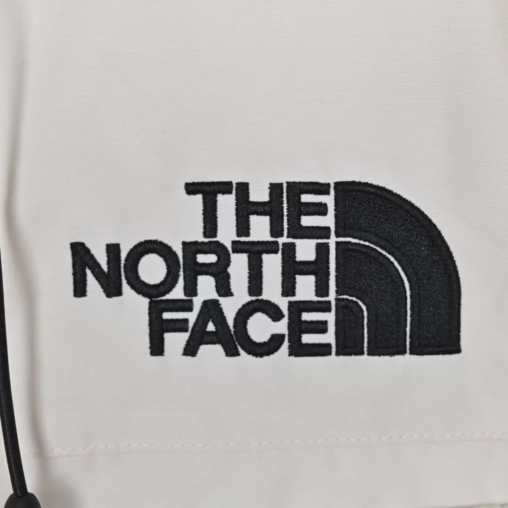 𝐓𝐡𝐞 𝐍𝐨𝐫𝐭𝐡 𝐅𝐚𝐜𝐞North tooling hooded down jacket