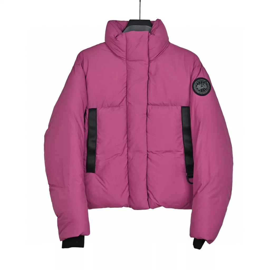 𝐂 𝐚 𝐧 𝐚 𝐝 𝐚 𝐆 𝐨 𝐨 𝐬 𝐞 𝐉 𝐮 𝐧 𝐜 𝐭 𝐢 𝐨 𝐧 𝟐 𝟔 𝟐 𝟎 𝐖 𝐖Canada Goose Macaron capsule short down jacket for women