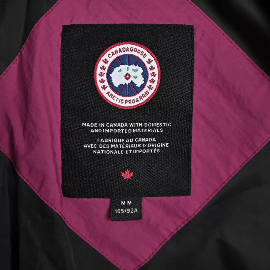 𝐂 𝐚 𝐧 𝐚 𝐝 𝐚 𝐆 𝐨 𝐨 𝐬 𝐞 𝐉 𝐮 𝐧 𝐜 𝐭 𝐢 𝐨 𝐧 𝟐 𝟔 𝟐 𝟎 𝐖 𝐖Canada Goose Macaron capsule short down jacket for women