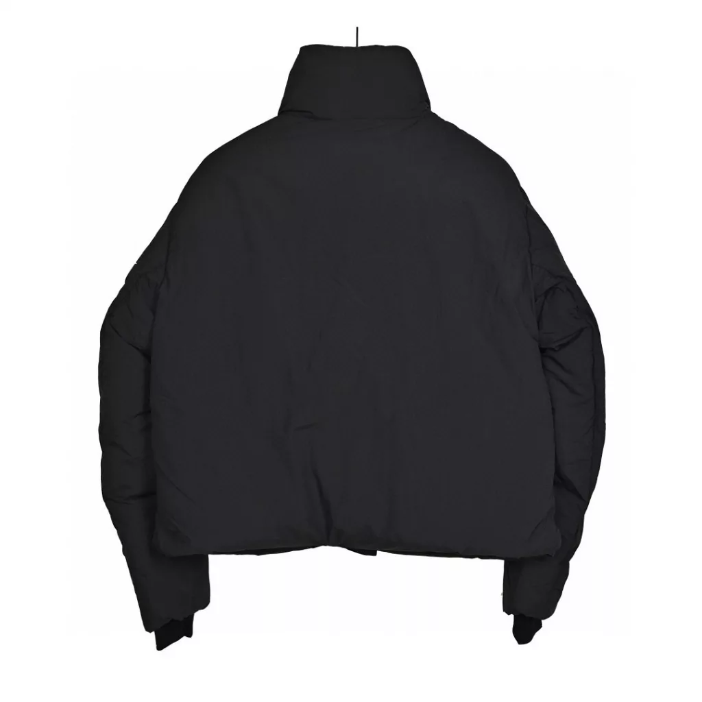 𝐂 𝐚 𝐧 𝐚 𝐝 𝐚 𝐆 𝐨 𝐨 𝐬 𝐞 𝐉 𝐮 𝐧 𝐜 𝐭 𝐢 𝐨 𝐧 𝟐 𝟔 𝟐 𝟎 𝐖 𝐖Canada Goose Macaron capsule short down jacket for women