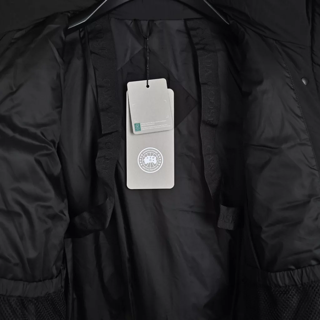 𝐂 𝐚 𝐧 𝐚 𝐝 𝐚 𝐆 𝐨 𝐨 𝐬 𝐞 𝐉 𝐮 𝐧 𝐜 𝐭 𝐢 𝐨 𝐧 𝟐 𝟔 𝟐 𝟎 𝐖 𝐖Canada Goose Macaron capsule short down jacket for women
