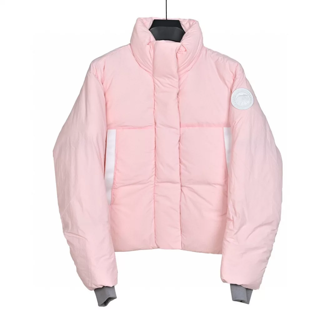 𝐂 𝐚 𝐧 𝐚 𝐝 𝐚 𝐆 𝐨 𝐨 𝐬 𝐞 𝐉 𝐮 𝐧 𝐜 𝐭 𝐢 𝐨 𝐧 𝟐 𝟔 𝟐 𝟎 𝐖 𝐖Canada Goose Macaron capsule short down jacket for women