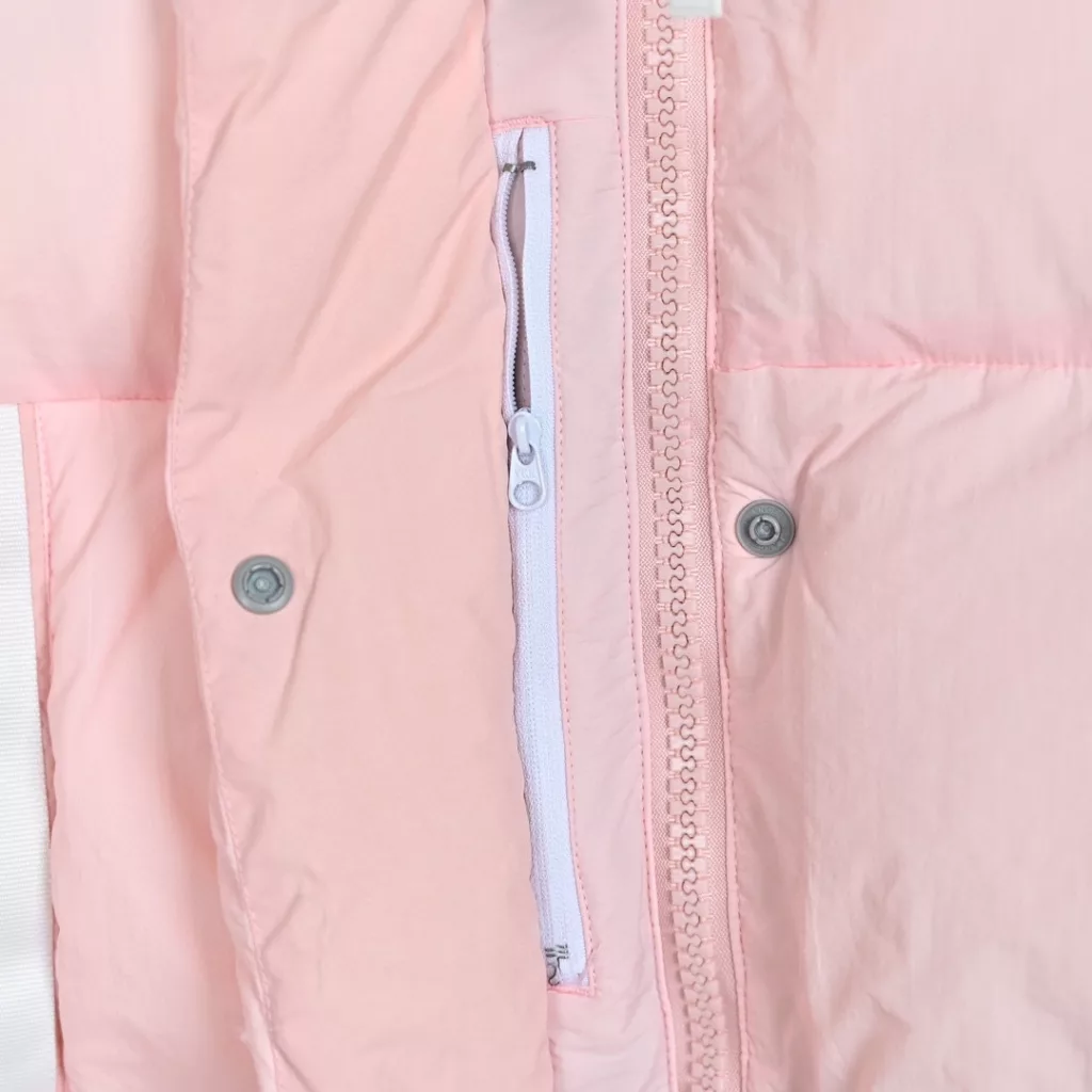 𝐂 𝐚 𝐧 𝐚 𝐝 𝐚 𝐆 𝐨 𝐨 𝐬 𝐞 𝐉 𝐮 𝐧 𝐜 𝐭 𝐢 𝐨 𝐧 𝟐 𝟔 𝟐 𝟎 𝐖 𝐖Canada Goose Macaron capsule short down jacket for women