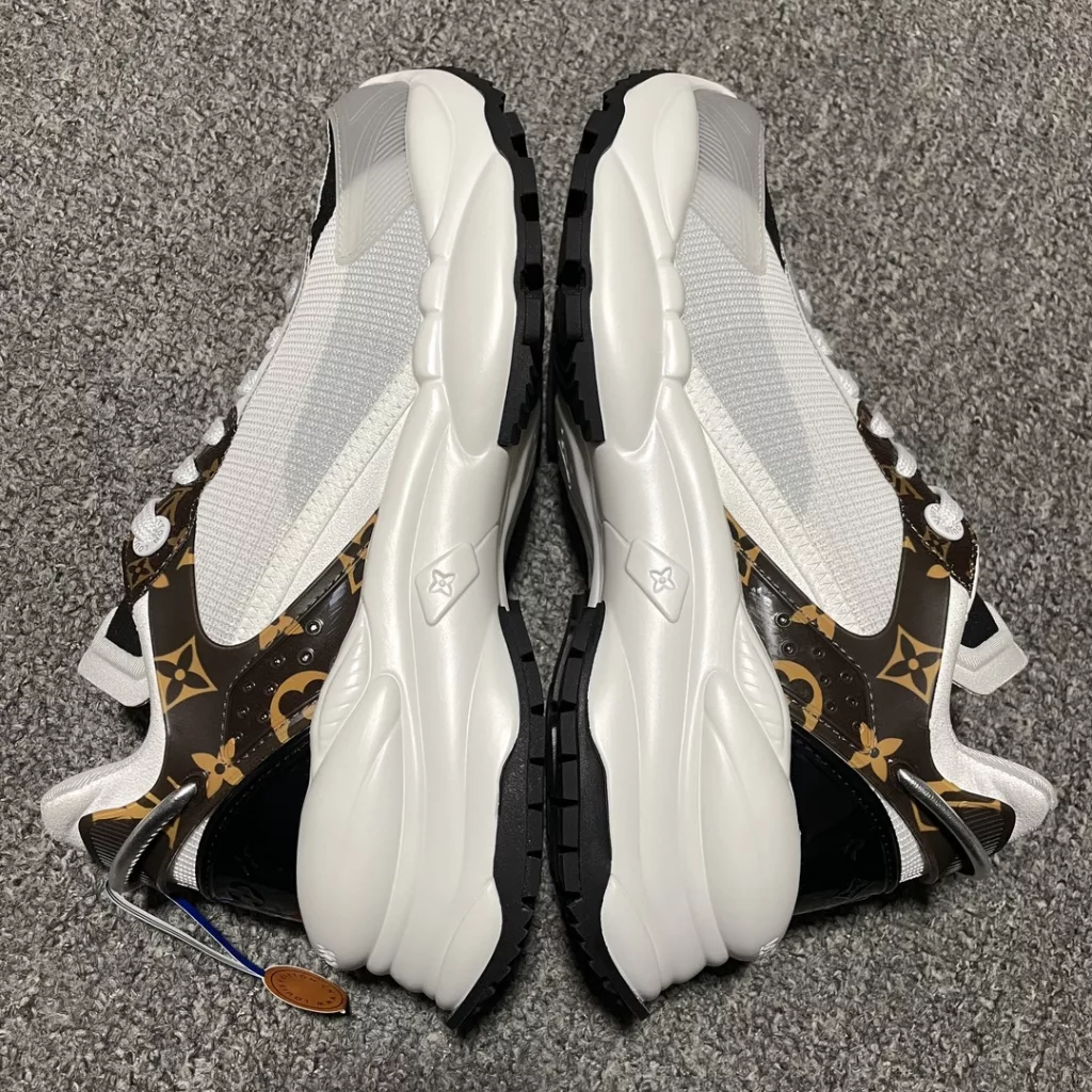 Louis Vuitton  Run 55   size:35-39