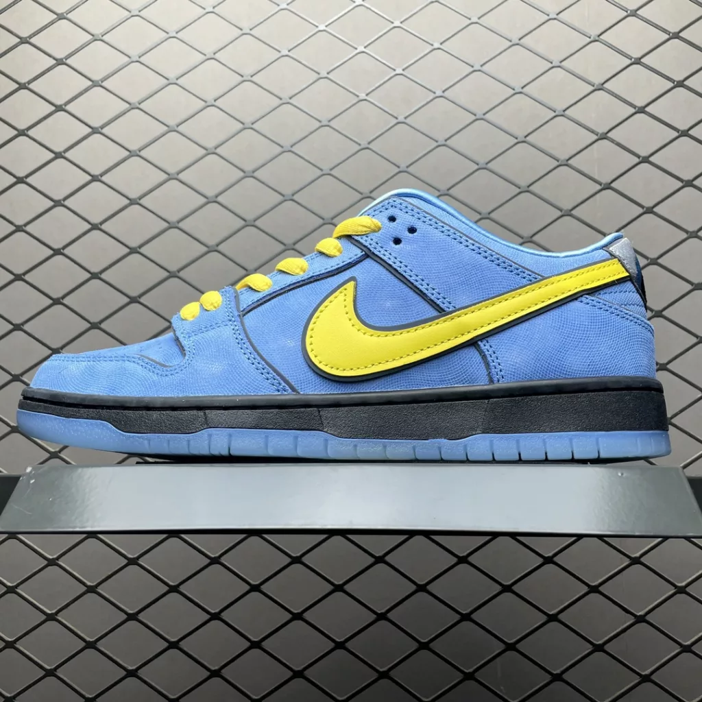 The Powerpuff Girls x NIKE SB Dunk Low