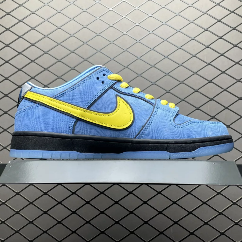 The Powerpuff Girls x NIKE SB Dunk Low