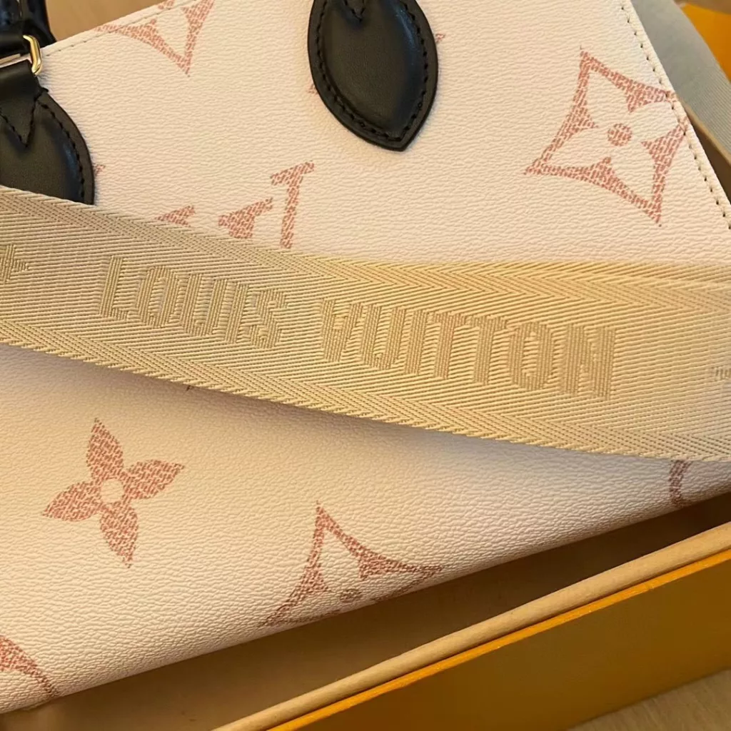 Louis Vuitton Onthege small shopping bag