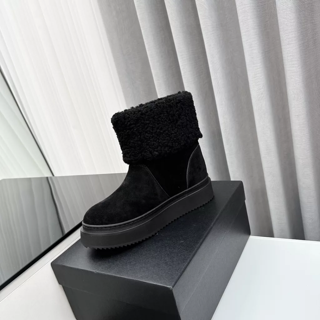 Chanel snow boots