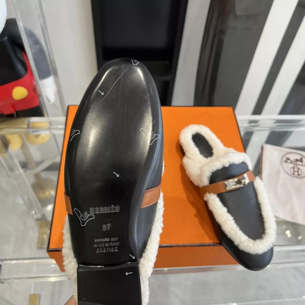 Hermes slippers