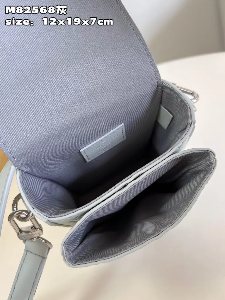 Louis Vuitton S-Lock Vertical mini handbag
