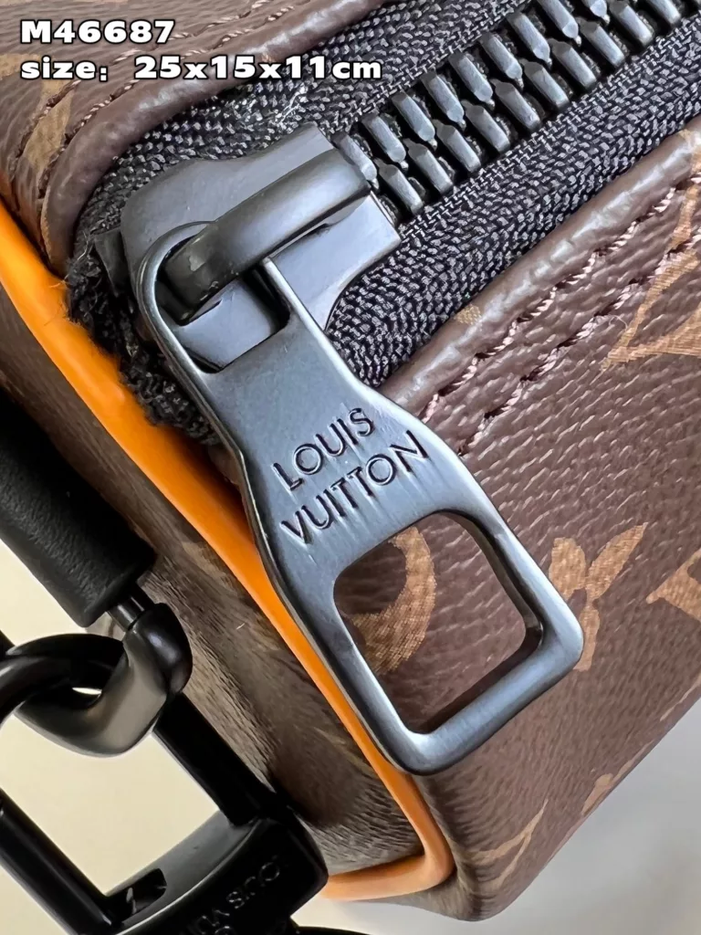 Louis Vuitton Keepall 25 handbag