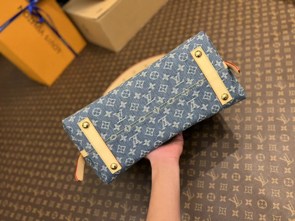 Louis Vuitton CarryAll medium handbag