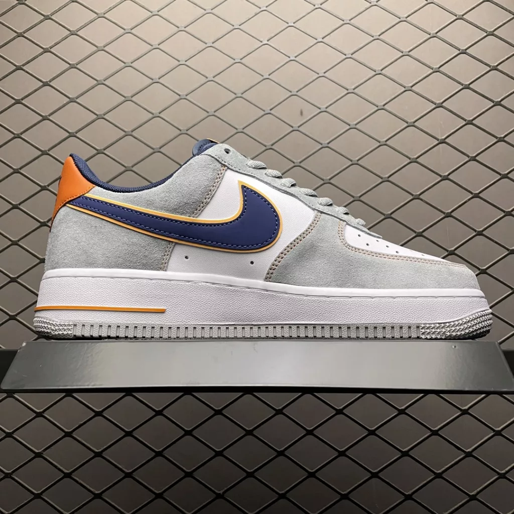 NIKE Air Force 1 '07