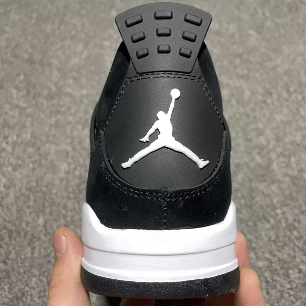 Air Jordan 4 