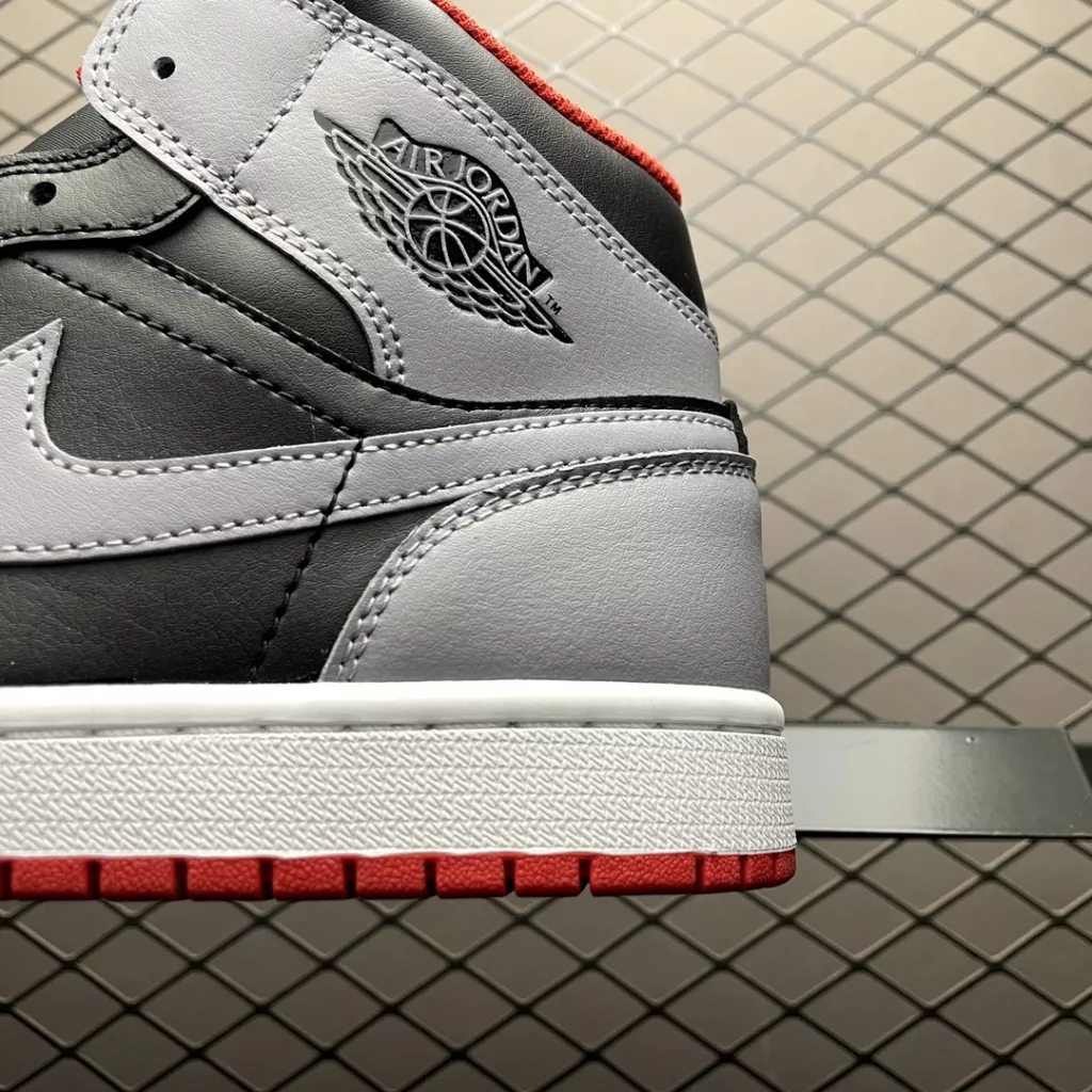 Air Jordan 1 Mid