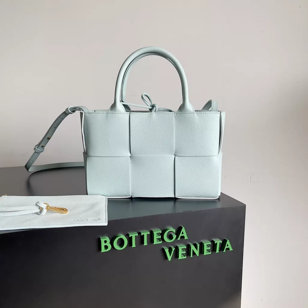 Bottega Veneta