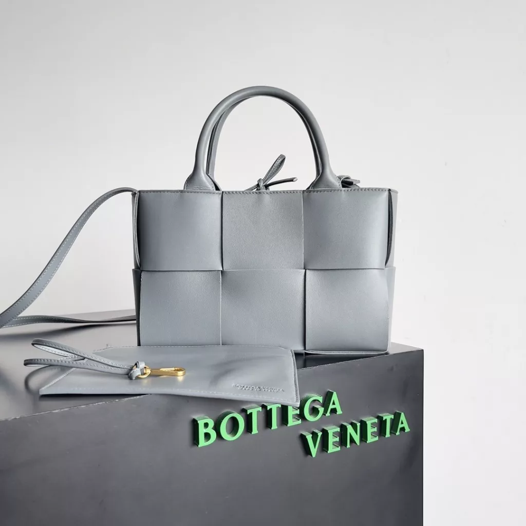 Bottega Veneta